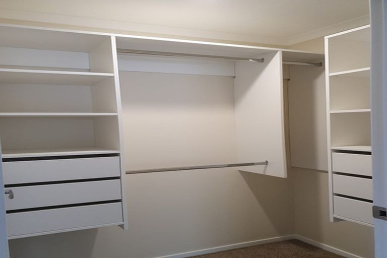 Photo of property in 10 Grapnel Lane, Whitby, Porirua, 5024