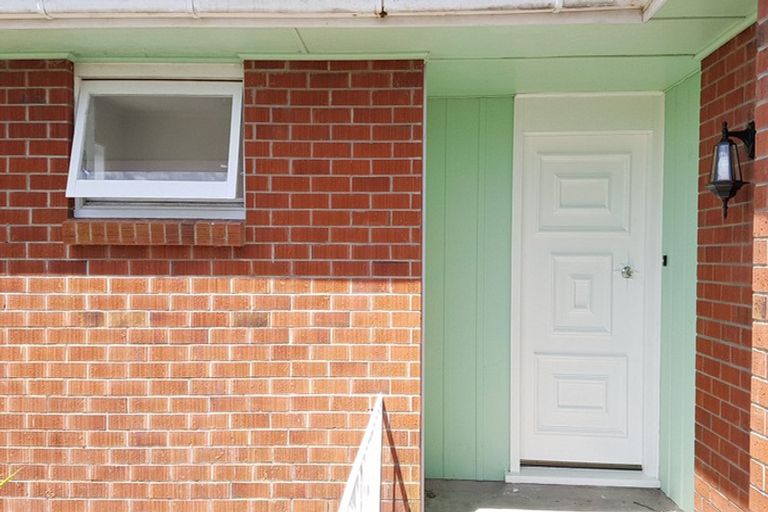 Photo of property in 44 Compton Street, Hillcrest, Auckland, 0627