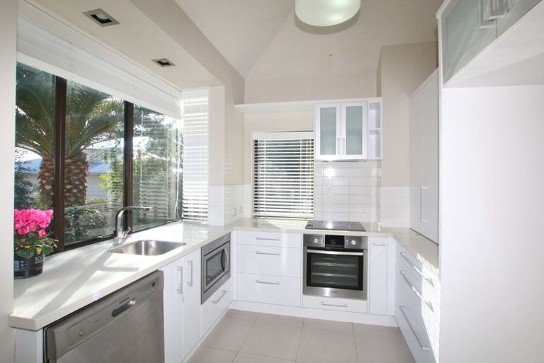 Photo of property in 2/24 Aramoana Avenue, Devonport, Auckland, 0624