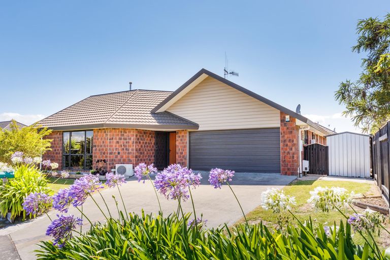 Photo of property in 4 Nevada Way, Kelvin Grove, Palmerston North, 4414