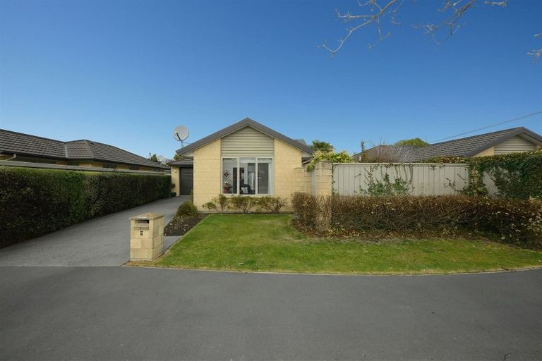 Photo of property in 2 Newall Avenue, Bryndwr, Christchurch, 8052