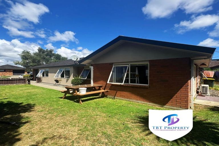 Photo of property in 10 Portrush Lane, Takanini, 2112