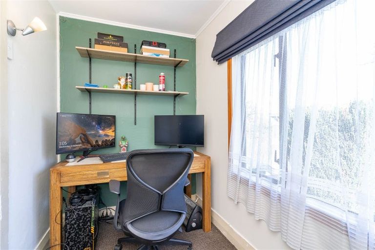 Photo of property in 129 Glen Road, The Glen, Dunedin, 9011