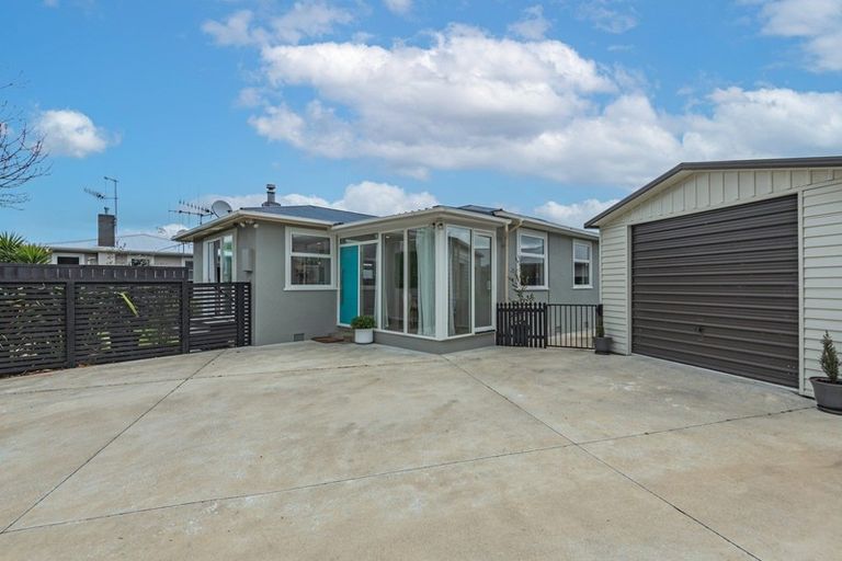 Photo of property in 21 Salisbury Avenue, Terrace End, Palmerston North, 4410