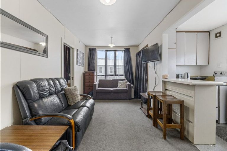 Photo of property in 47 Howe Street, North Dunedin, Dunedin, 9016