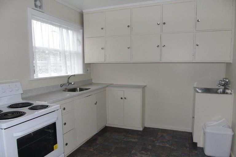 Photo of property in Shakespeare Flats, 8/48 Merton Street, Trentham, Upper Hutt, 5018