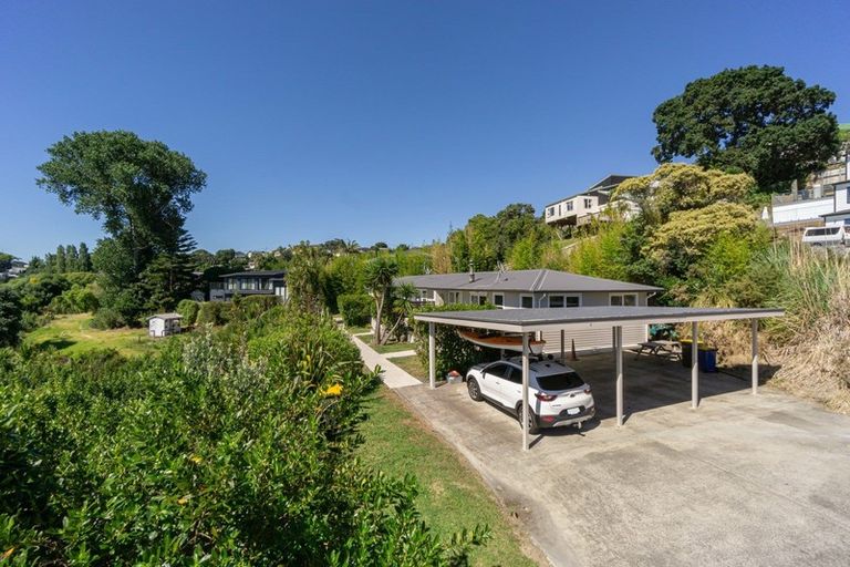 Photo of property in 1/39 St Peters Street, Northcote, Auckland, 0627