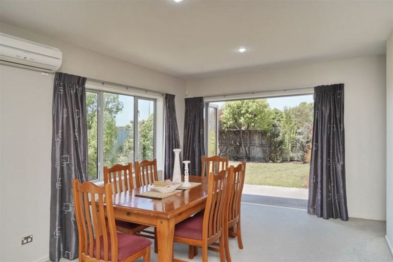 Photo of property in 11 Saint Peters Close, Woolston, Christchurch, 8062