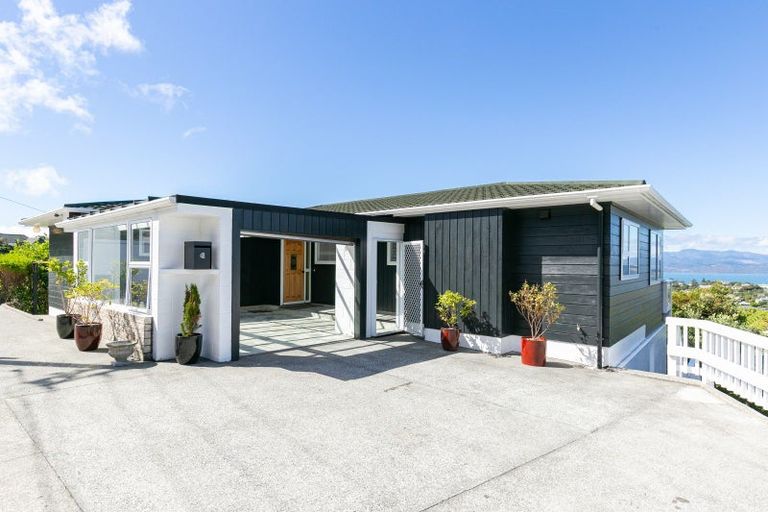 Photo of property in 48 Baroda Street, Khandallah, Wellington, 6035