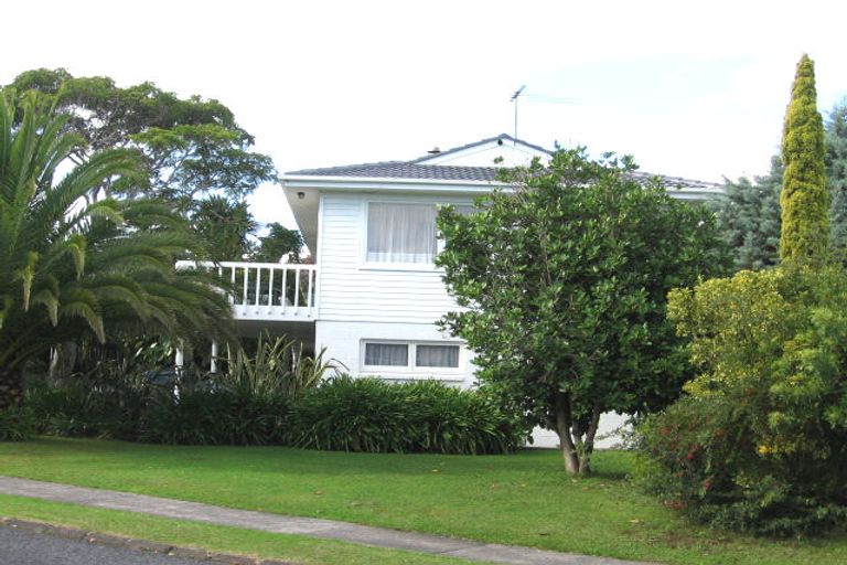 Photo of property in 11 Vanbrugh Place, Bucklands Beach, Auckland, 2014