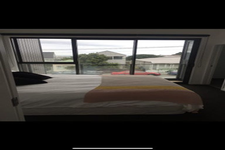 Photo of property in 2/20 Trent Street, Island Bay, Wellington, 6023