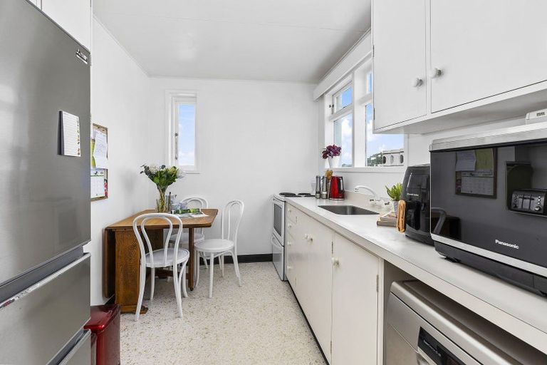 Photo of property in Gateway Apartments, 19 Maida Vale Road, Roseneath, Wellington, 6011