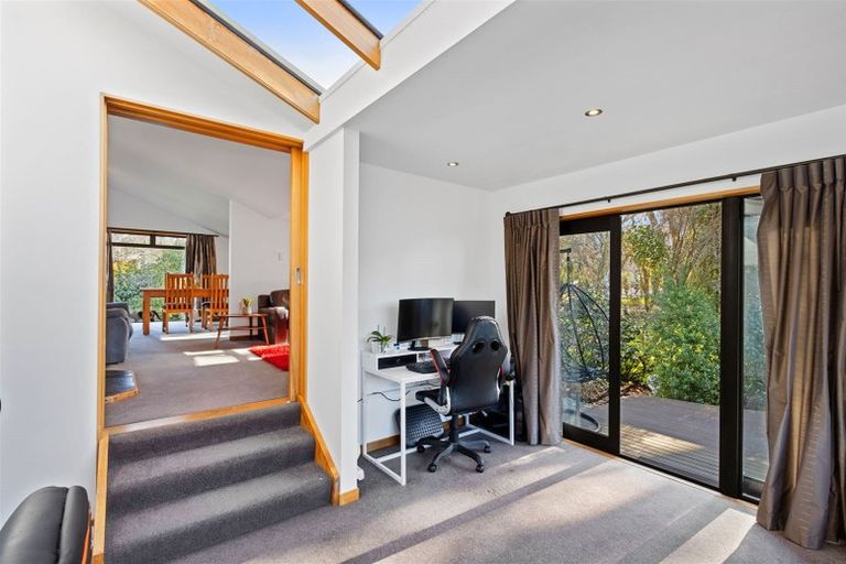 Photo of property in 2 Kanuku Place, Cashmere, Christchurch, 8022