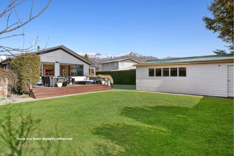 Photo of property in 140 Aubrey Road, Wanaka, 9305