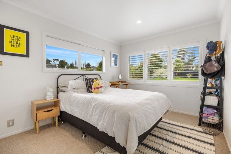 Photo of property in 21 Churchouse Road, Greenhithe, Auckland, 0632