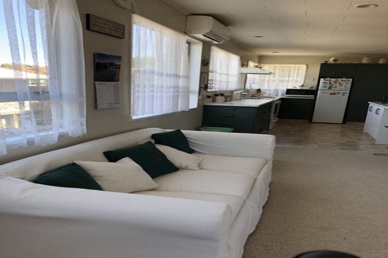 Photo of property in 7 Reeves Road, Acacia Bay, Taupo, 3330