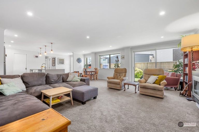 Photo of property in 14 Latimer Way, Petone, Lower Hutt, 5012