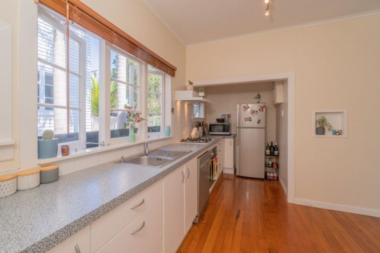 Photo of property in 1/24 Gardner Avenue, New Lynn, Auckland, 0600