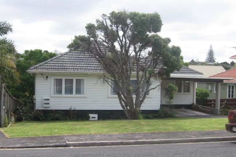 Photo of property in 8 Napoleon Avenue, Milford, Auckland, 0620