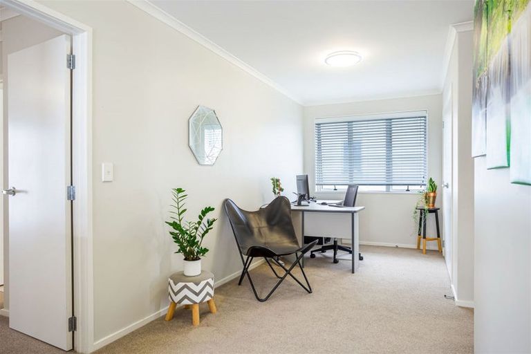 Photo of property in 6 Vincent Lane, Hobsonville, Auckland, 0616