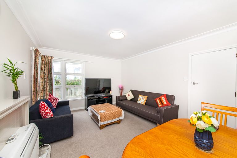 Photo of property in 2/4 Erson Avenue, Royal Oak, Auckland, 1061