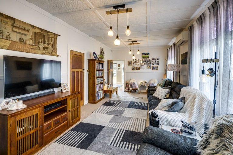 Photo of property in 17 Chambers Street, Te Awa, Napier, 4110