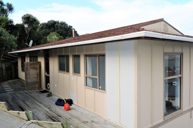 Photo of property in 10 Finn Place, Titahi Bay, Porirua, 5022