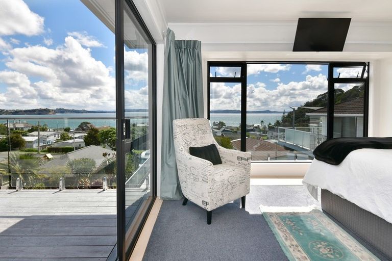 Photo of property in 47 De Luen Avenue, Tindalls Beach, Whangaparaoa, 0930