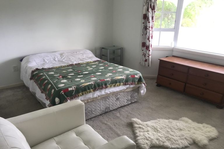 Photo of property in 16 Carter Road, Oratia, Auckland, 0604