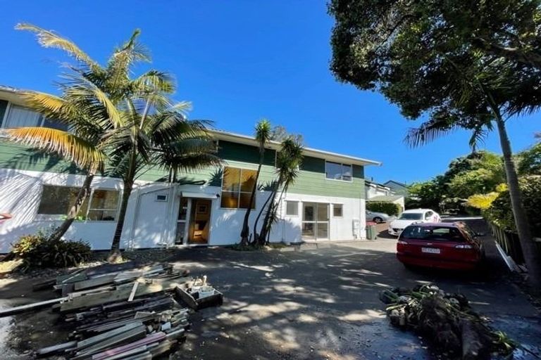 Photo of property in 143 Bradbury Road, Botany Downs, Auckland, 2010