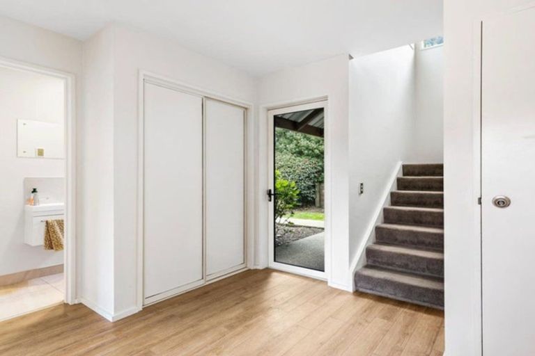 Photo of property in 1 Arawata Terrace, Fernhill, Queenstown, 9300