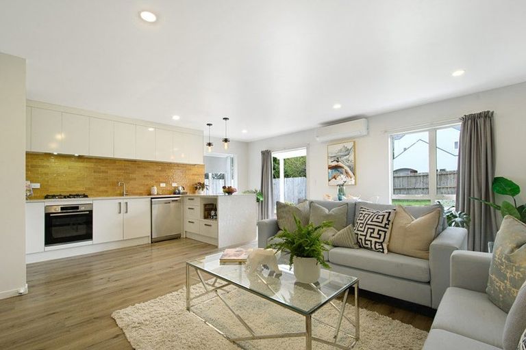 Photo of property in 8 Blumhardt Place, Avondale, Auckland, 1026