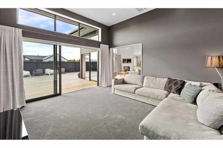 Photo of property in 1 Sorrel Gate, Halswell, Christchurch, 8025