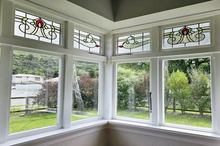 Photo of property in 16 Buller Street, Picton, 7220