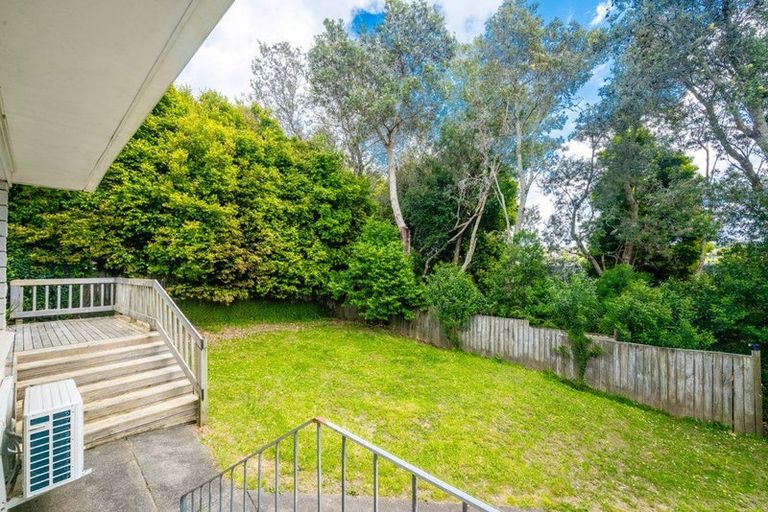 Photo of property in 2/30 Kathleen Street, Totara Vale, Auckland, 0627