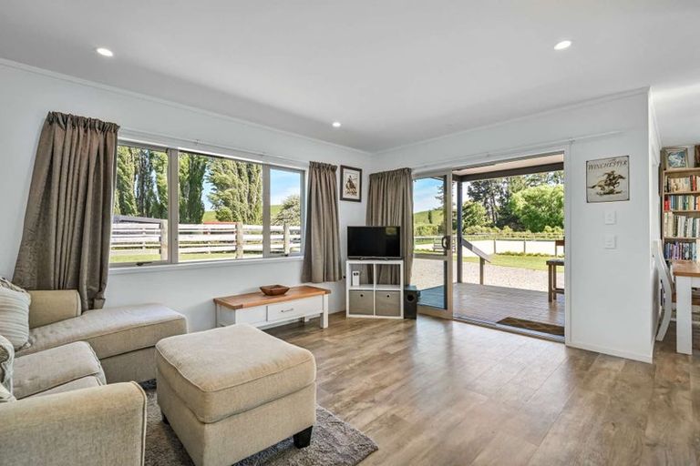 Photo of property in 2080 Elsthorpe Road, Elsthorpe, Havelock North, 4295