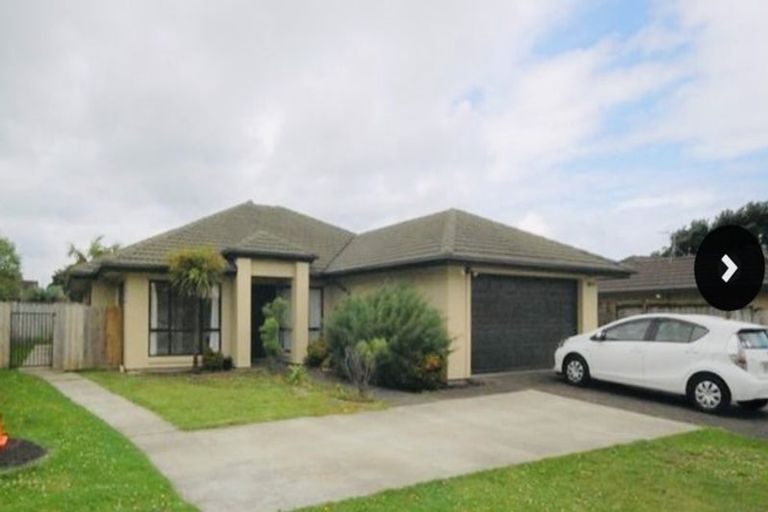Photo of property in 74 Redcastle Drive, East Tamaki, Auckland, 2013