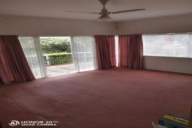 Photo of property in 2/30 Centorian Drive, Windsor Park, Auckland, 0632