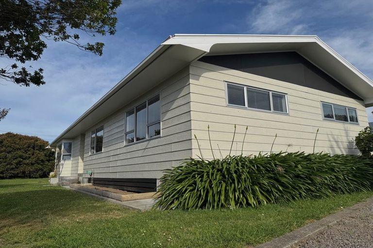 Photo of property in 12-14 Cork Street, Martinborough, 5711