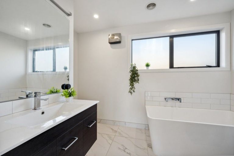 Photo of property in 5 Williams Crescent, Alexandra, 9320