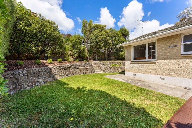 Photo of property in 15 Sunbrae Drive, Silverstream, Upper Hutt, 5019
