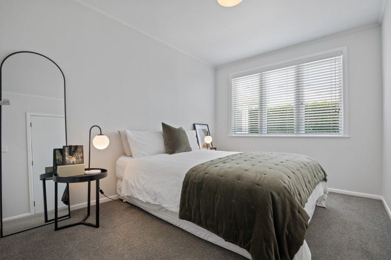 Photo of property in 5 Wallace Road, Mangere Bridge, Auckland, 2022