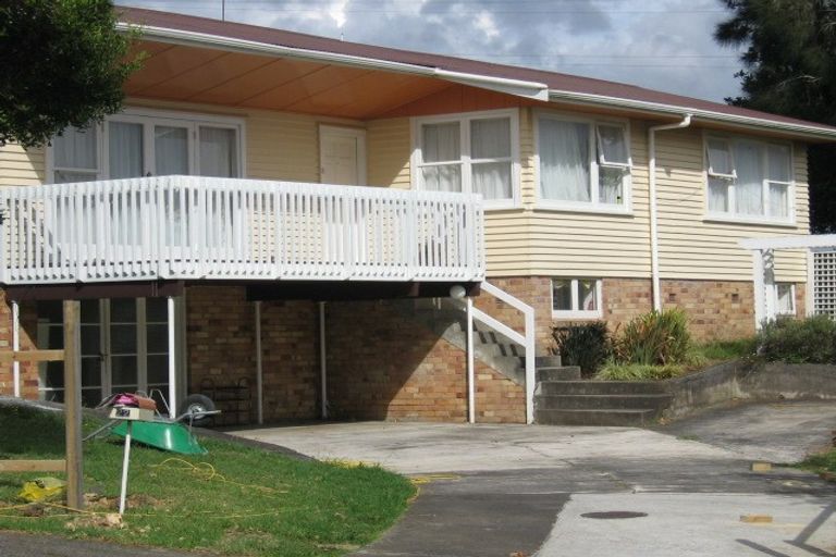 Photo of property in 22 Carole Crescent, Pakuranga, Auckland, 2010