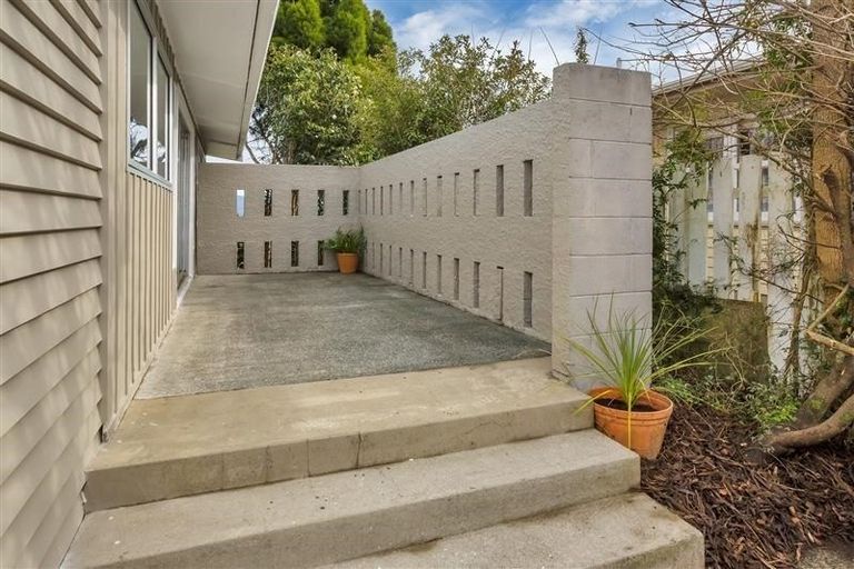 Photo of property in 102 Old Onerahi Road, Onerahi, Whangarei, 0110