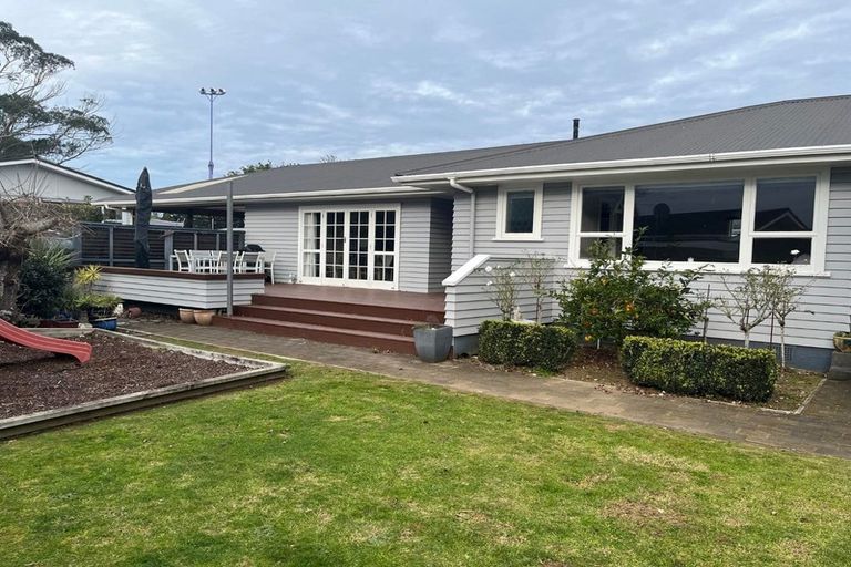 Photo of property in 22a Waiwera Place, Merrilands, New Plymouth, 4312