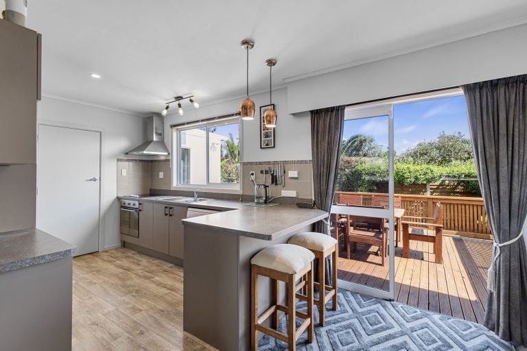 Photo of property in 16 Mount Avenue, Te Aroha, 3320