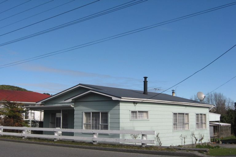 Photo of property in 144 Bright Street, Cobden, Greymouth, 7802