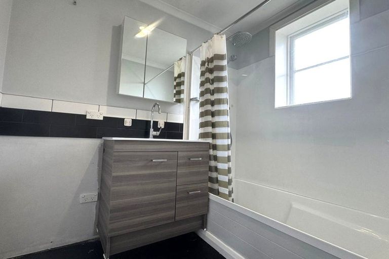 Photo of property in 35 Bedford Road, Marewa, Napier, 4110