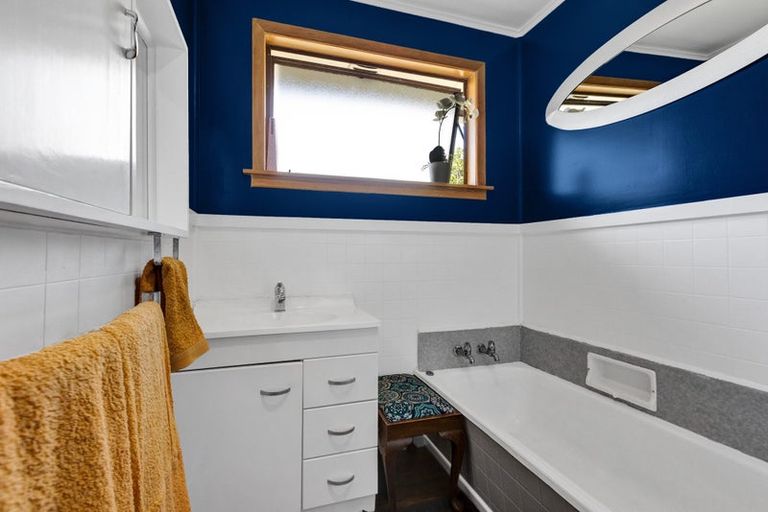 Photo of property in 28 Old South Road, Okato, 4335