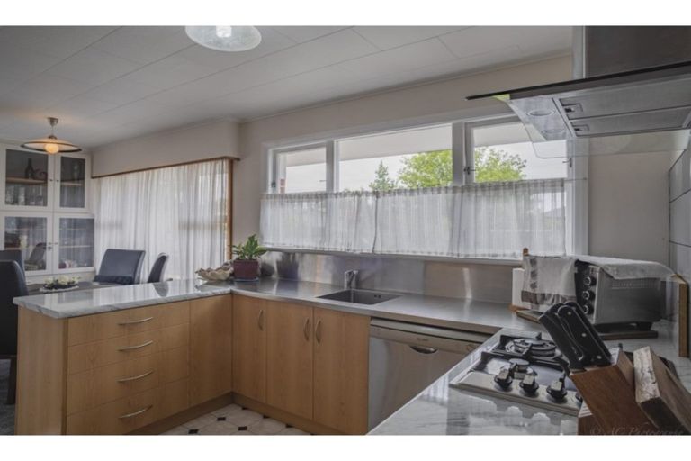 Photo of property in 28 Saint George Street, Watlington, Timaru, 7910